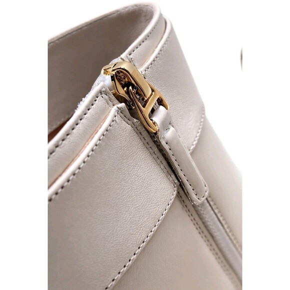 Bally Jay Buckle Womens Leather Ankle Boots Cream Size 39.5 US 9 New w/ Box Dust - Picture 8 of 16